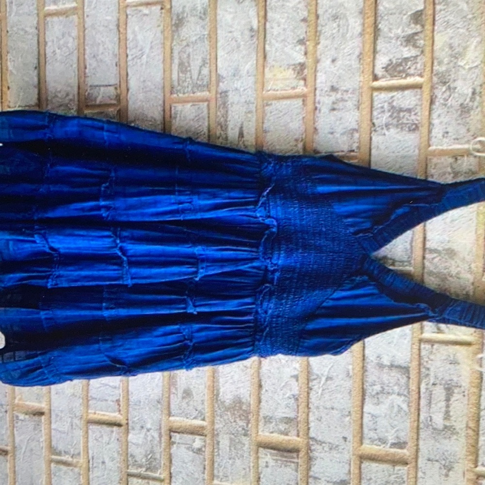 Sleeveless v-neck tiered denim blouse